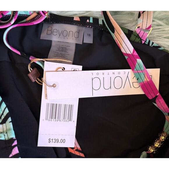 Beyond Control Women's Bora Bora Bay Swimsuit Romper Sz 16 Black Pink Floral NEW - Picture 7 of 7